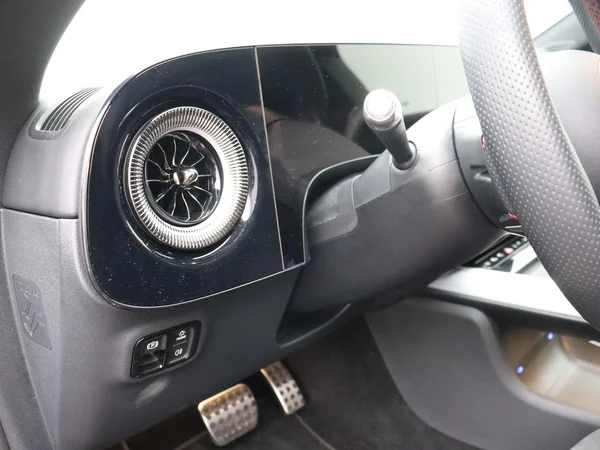 Mercedes-Benz CLA (2025) — foto 2 van 22