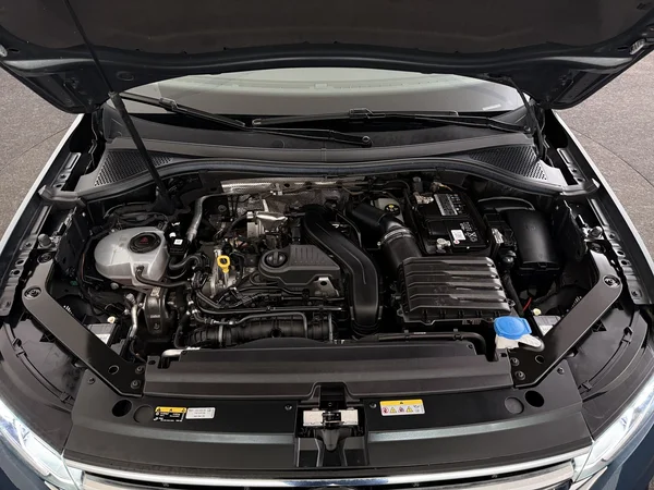 VOLKSWAGEN Tiguan (2023) — foto 6 van 33