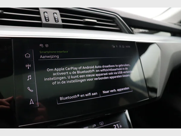 AUDI e-tron (2022) — foto 10 van 35
