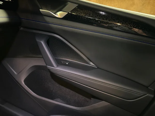 VOLKSWAGEN Tiguan (2025) — foto 4 van 24