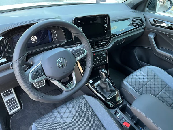 VOLKSWAGEN T-Roc (2025) — foto 12 van 14