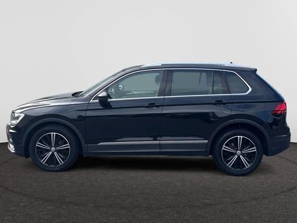 VOLKSWAGEN Tiguan (2017) — foto 15 van 19