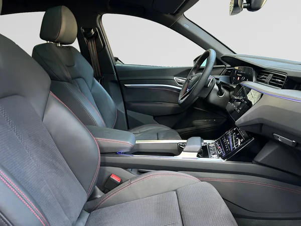 AUDI Q8 e-tron Sportback (2025) — foto 4 van 20