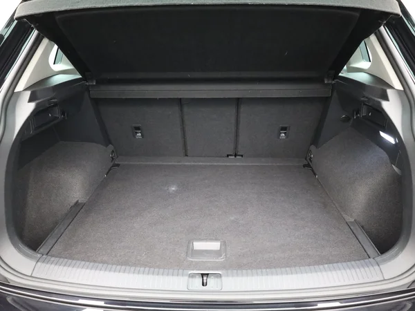 VOLKSWAGEN Tiguan (2023) — foto 8 van 20