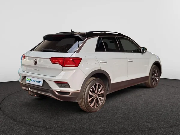 VOLKSWAGEN T-Roc (2021) — foto 18 van 22
