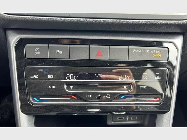 Volkswagen T-Cross (2022) — foto 17 van 25