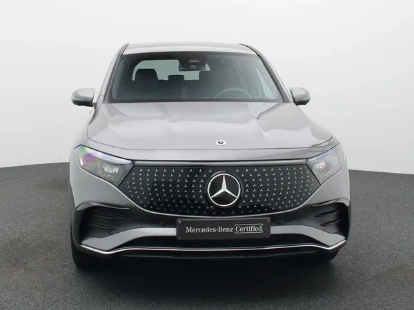 Mercedes-Benz EQB (2025) — foto 21 van 27