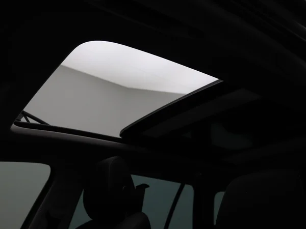 SKODA Octavia Combi (2024) — foto 28 van 32