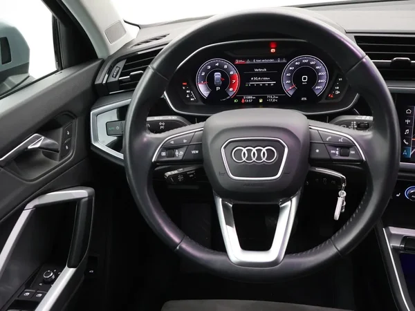 Audi Q3 (2019) — foto 30 van 31