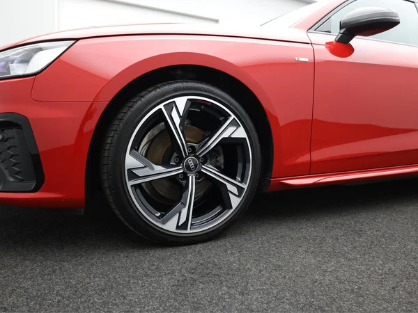 AUDI A4 Avant (2025) — foto 5 van 25