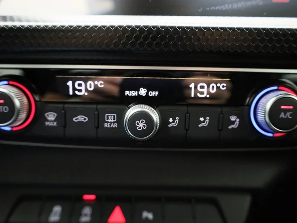 Audi A1 Sportback (2023) — foto 14 van 38