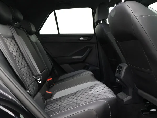 VOLKSWAGEN T-Roc (2025) — foto 2 van 26