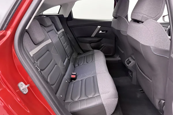 Citroen C4 (2022) — foto 3 van 17