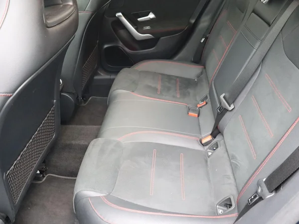 Mercedes-Benz CLA (2021) — foto 8 van 27