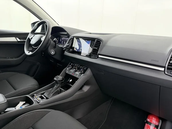 SKODA Karoq (2025) — foto 10 van 18