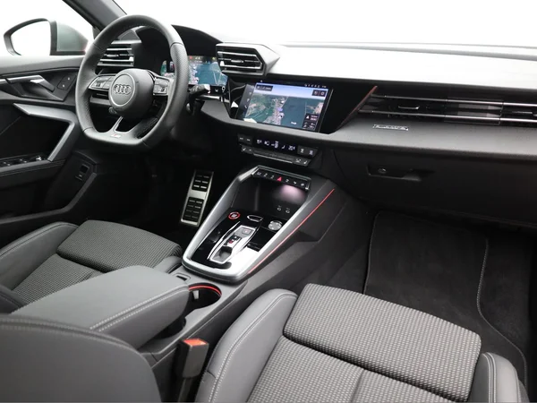AUDI S3 Sportback (2025) — foto 18 van 24