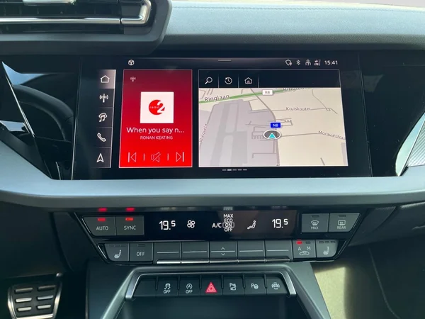AUDI A3 Sportback (2024) — foto 2 van 22
