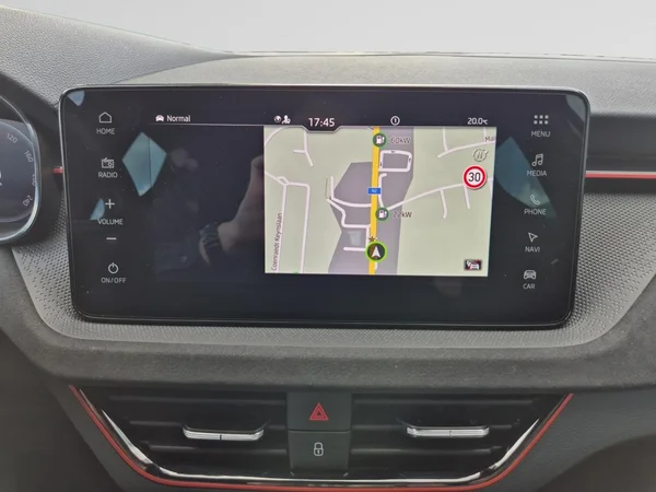 SKODA Kamiq (2024) — foto 6 van 23