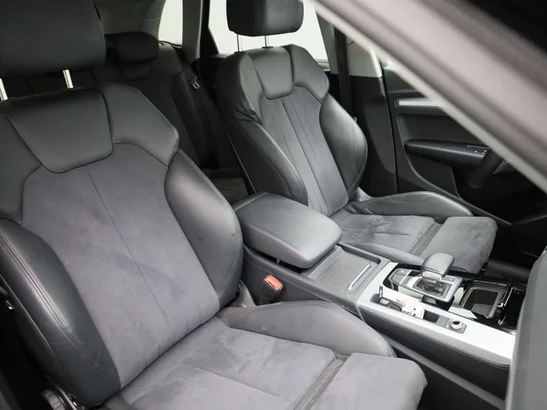 Audi Q5 (2023) — foto 32 van 44