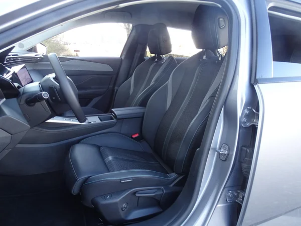 Peugeot 308 (2025) — foto 4 van 23