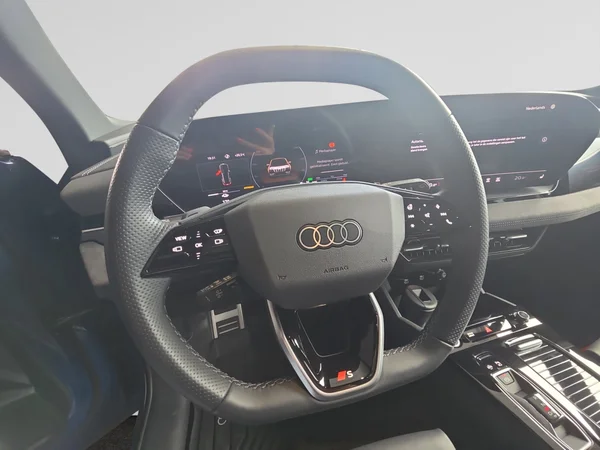 AUDI Q6 e-tron (2025) — foto 2 van 17