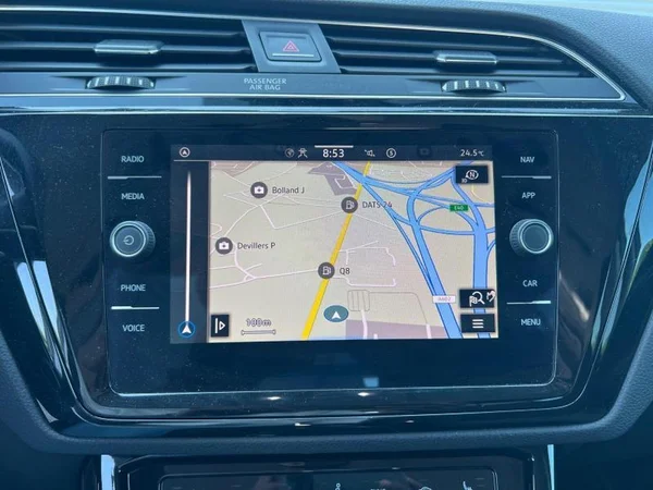 VOLKSWAGEN Touran Dsl (2024) — foto 15 van 26