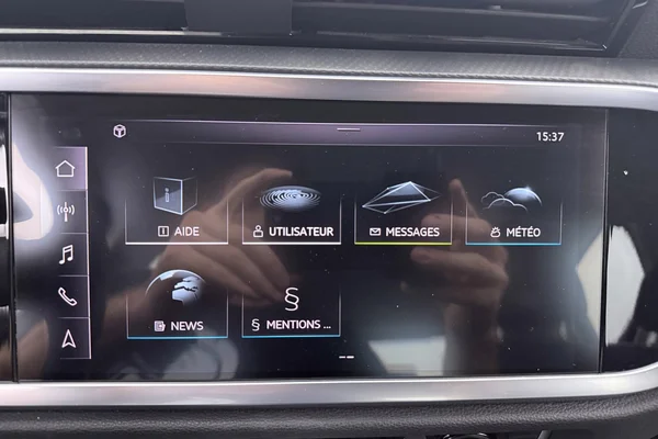 Audi Q3 (2019) — foto 16 van 35