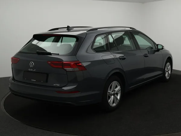 VOLKSWAGEN Golf VIII SW (2024) — foto 19 van 22
