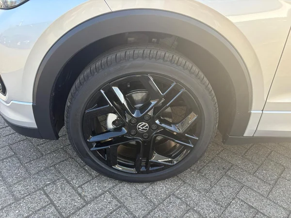 VOLKSWAGEN T-Cross (2026) — foto 13 van 24