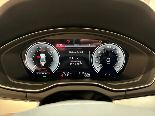 AUDI Q5 Sportback PHEV (2023) — foto 19 van 22