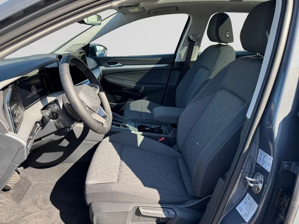 VOLKSWAGEN Golf VIII SW (2024) — foto 6 van 12