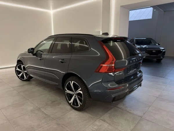 Volvo XC60 (2024) — foto 15 van 21