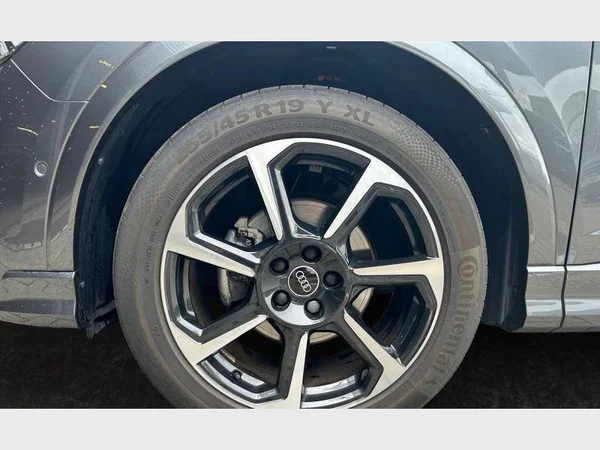 Audi Q3 Sportback (2023) — foto 2 van 37