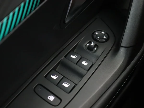 PEUGEOT 2008 (2022) — foto 20 van 28