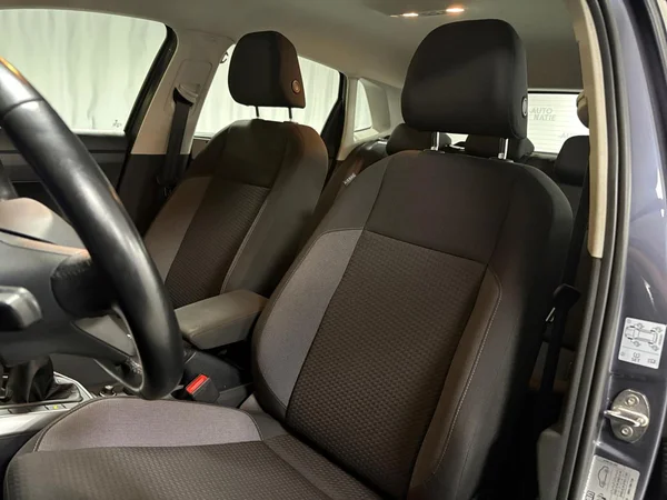 VOLKSWAGEN Polo (2022) — foto 7 van 16