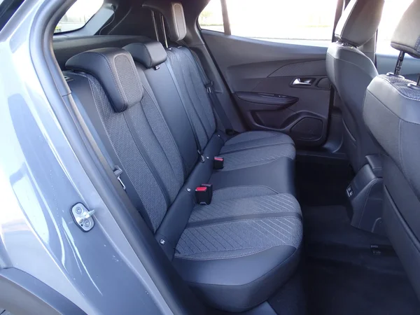 Peugeot 2008 (2025) — foto 8 van 23