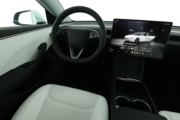Tesla Model (2025) — foto 5 van 17