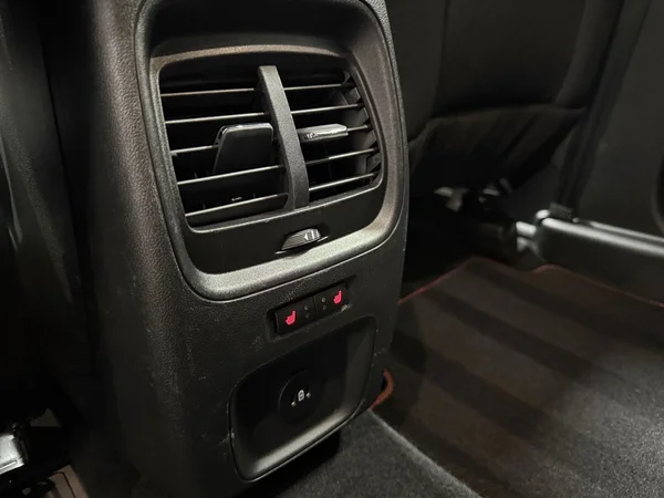 Ford Kuga (2023) — foto 20 van 30