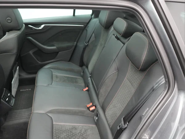 SKODA Kamiq (2024) — foto 3 van 26
