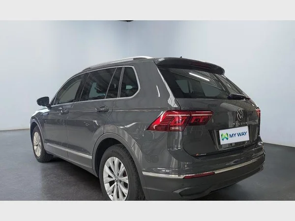 Volkswagen Tiguan (2021) — foto 27 van 30