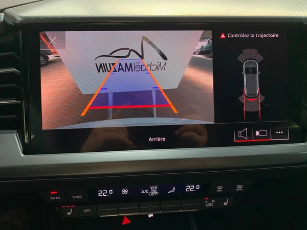 AUDI Q4 e-tron (2025) — foto 4 van 21