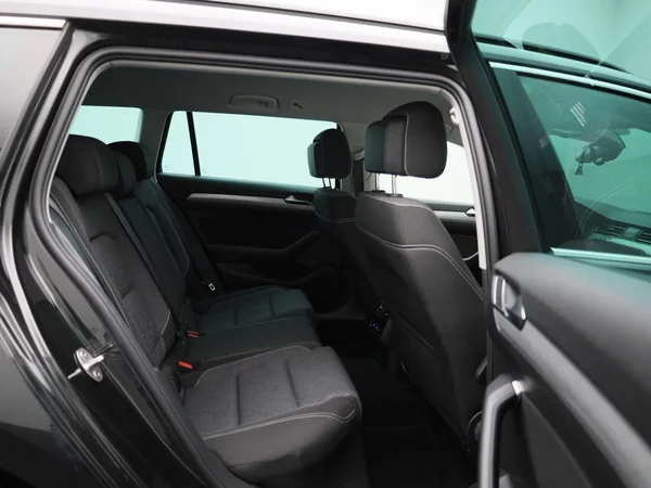 Volkswagen Passat (2024) — foto 36 van 44