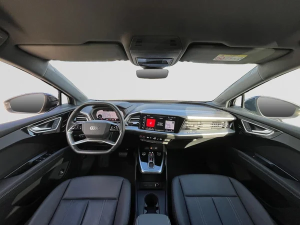 AUDI Q4 e-tron (2025) — foto 16 van 22