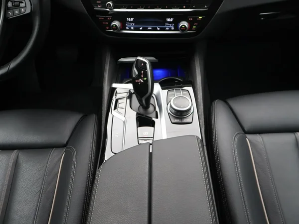 BMW 5 Reeks (2020) — foto 9 van 28