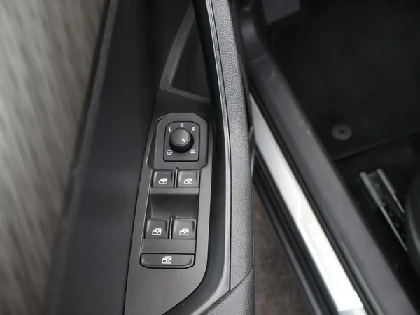 Škoda Karoq (2022) — foto 20 van 28