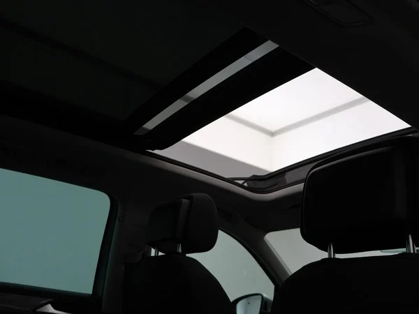 VOLKSWAGEN Tiguan eHybrid (PHEV) (2023) — foto 15 van 33