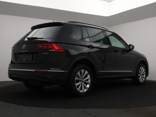 VOLKSWAGEN Tiguan eHybrid (PHEV) (2022) — foto 12 van 27