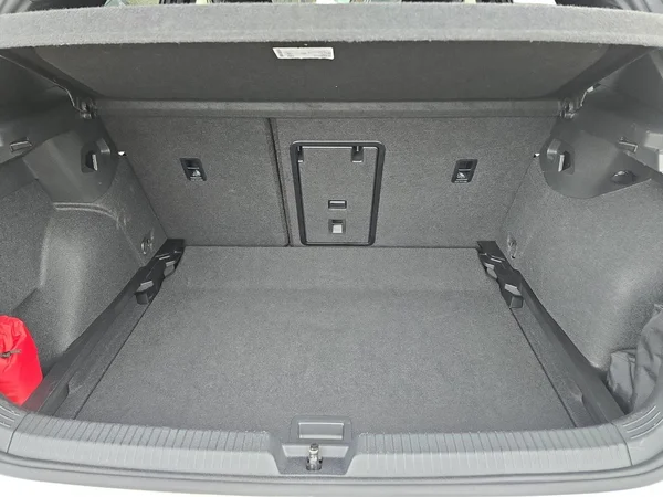 VOLKSWAGEN Golf VIII (2025) — foto 3 van 13