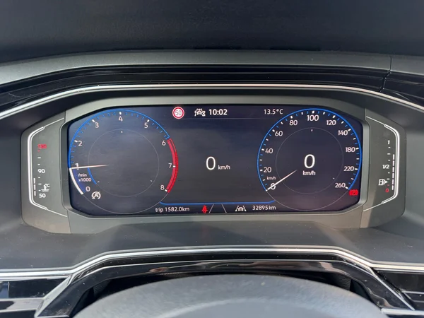 VOLKSWAGEN Taigo (2024) — foto 4 van 18