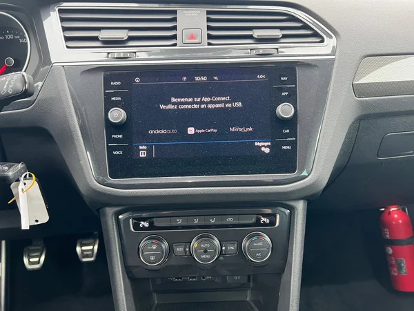 VOLKSWAGEN Tiguan (2020) — foto 18 van 18